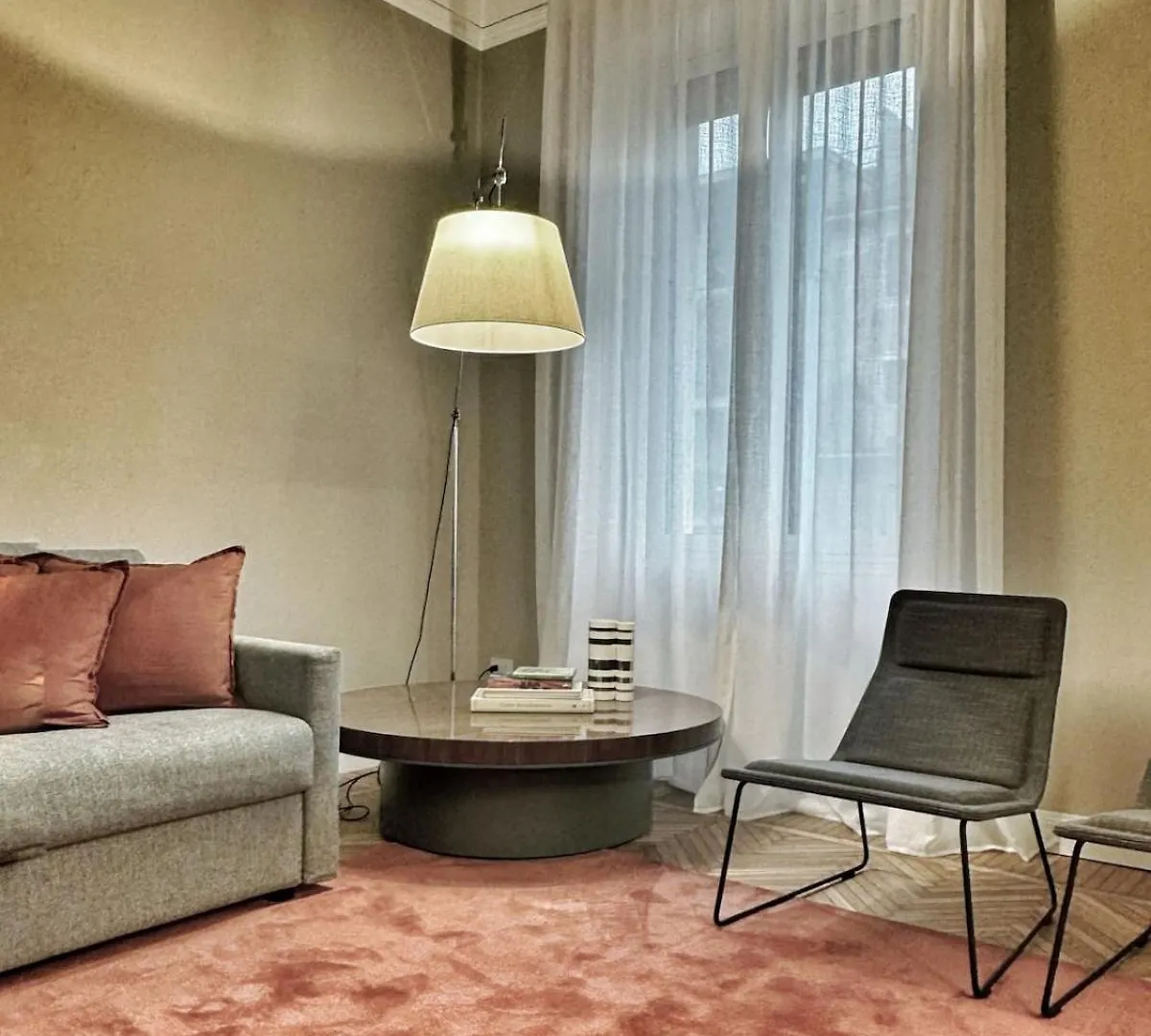 Modern Two-Room Apartment via Lambrate, 13 - Mirable PM Milan