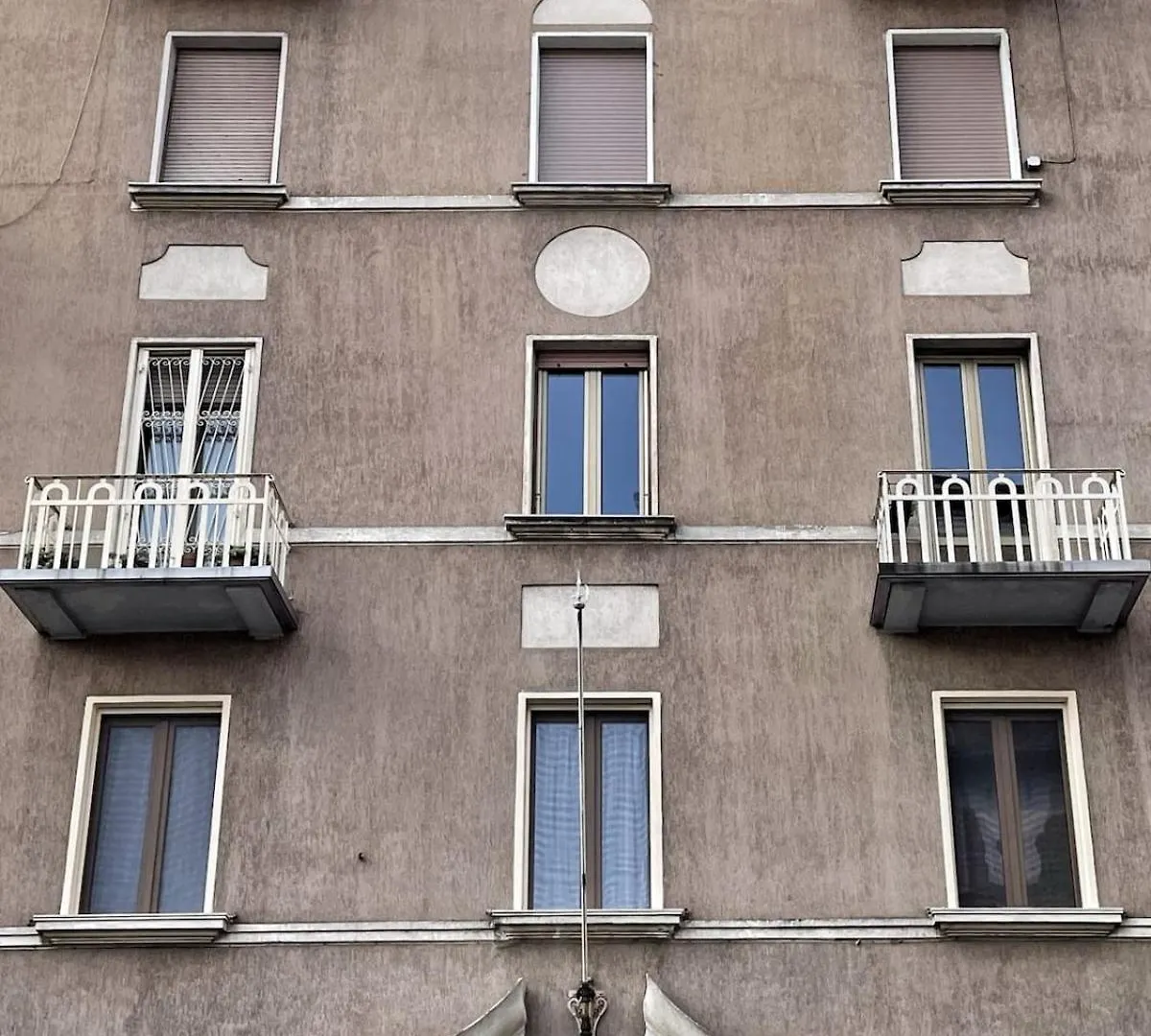 Modern Two-Room Apartment via Lambrate, 13 - Mirable PM Milan Italy